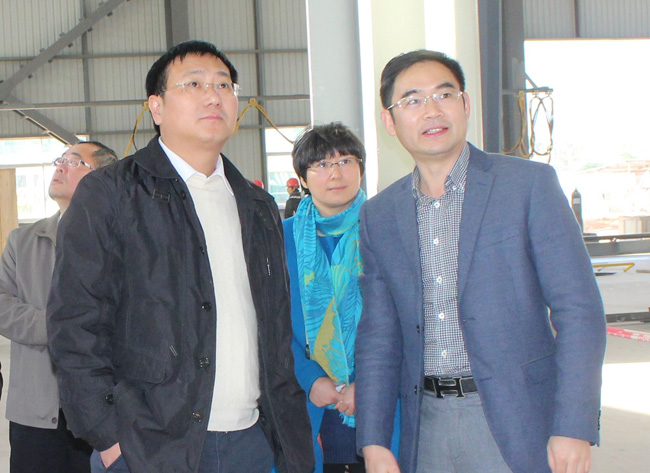 孔德勝莅臨華域集團視察指導工作